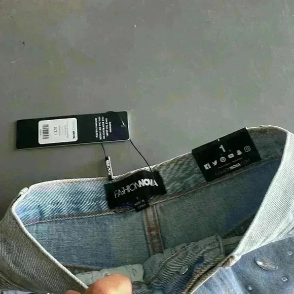 Embellished Crystals Denim Jeans Shorts Sz 1 - Picture 8 of 14